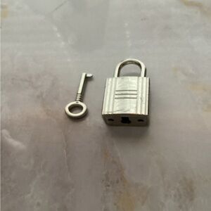handbag lock replacement